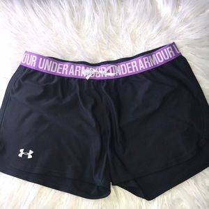 Gray under armour athletic shorts